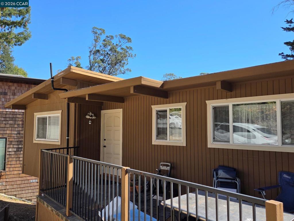6926 Chambers Dr, Oakland, CA 94611 6926 Chambers Dr, Oakland, CA 94611