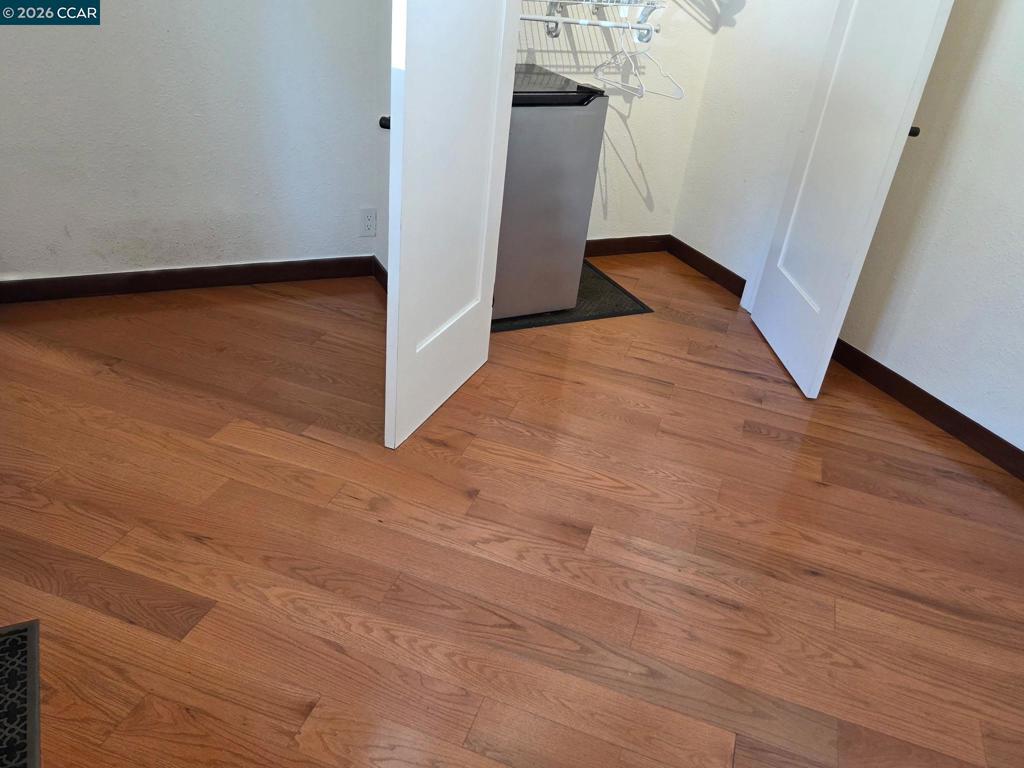 6926 Chambers Dr, Oakland, CA 94611