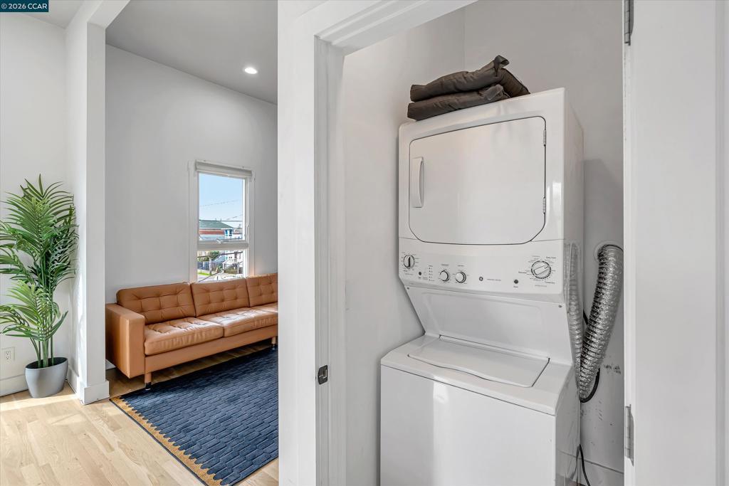 1642 14th St, Oakland, CA 94607