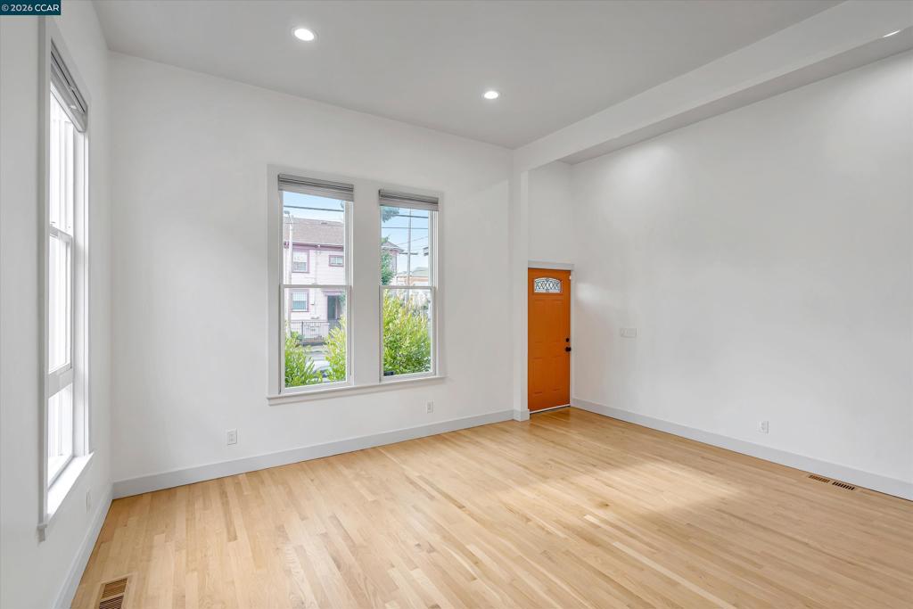 1642 14th St, Oakland, CA 94607 1642 14th St, Oakland, CA 94607