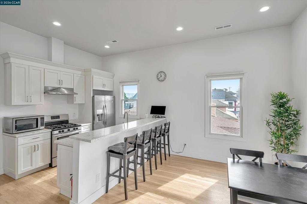 1642 14th St, Oakland, CA 94607