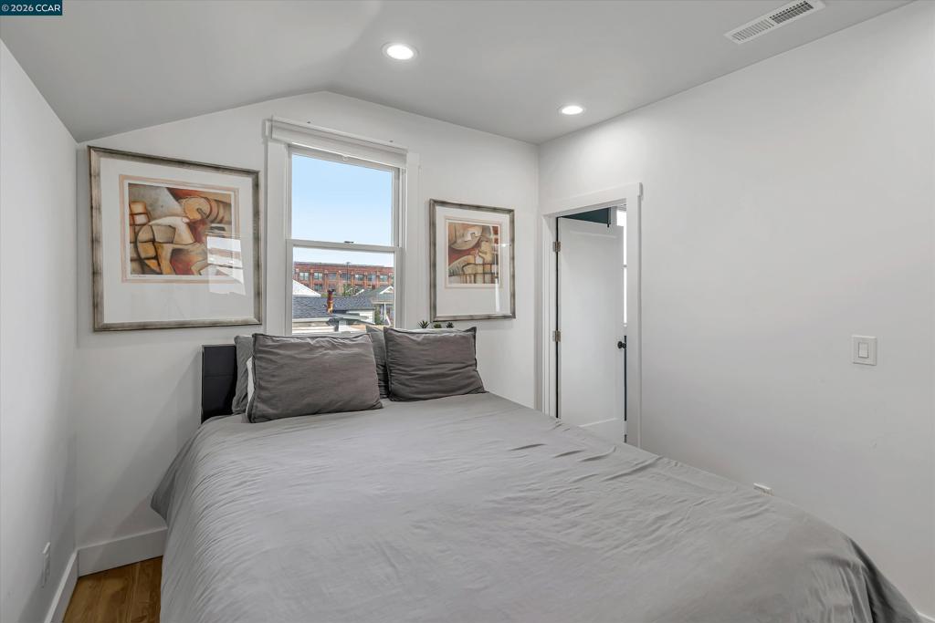 1642 14th St, Oakland, CA 94607