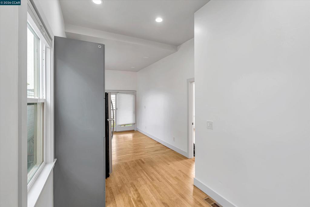 1642 14th St, Oakland, CA 94607 1642 14th St, Oakland, CA 94607