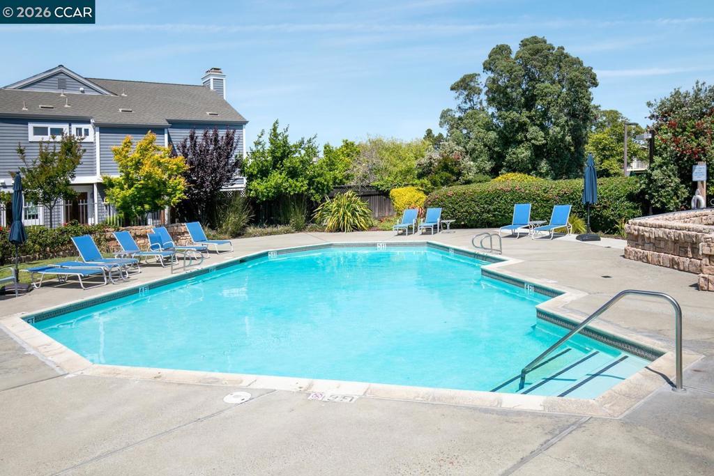 28 Shepardson Ln, Alameda, CA 94502