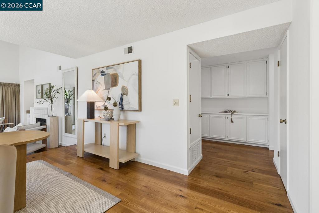 28 Shepardson Ln, Alameda, CA 94502 28 Shepardson Ln, Alameda, CA 94502