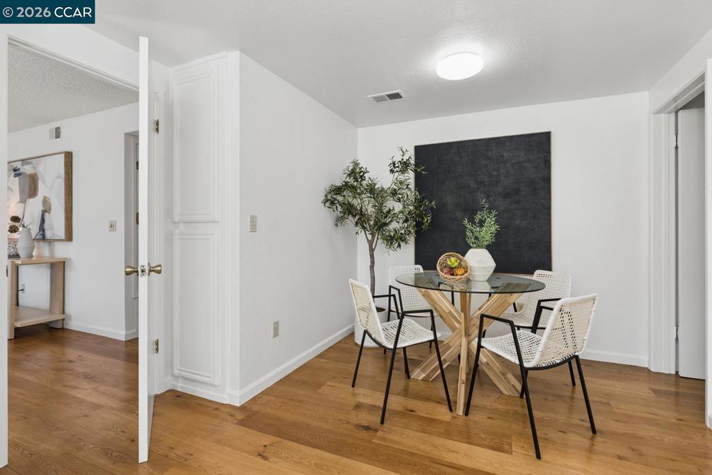 28 Shepardson Ln, Alameda, CA 94502