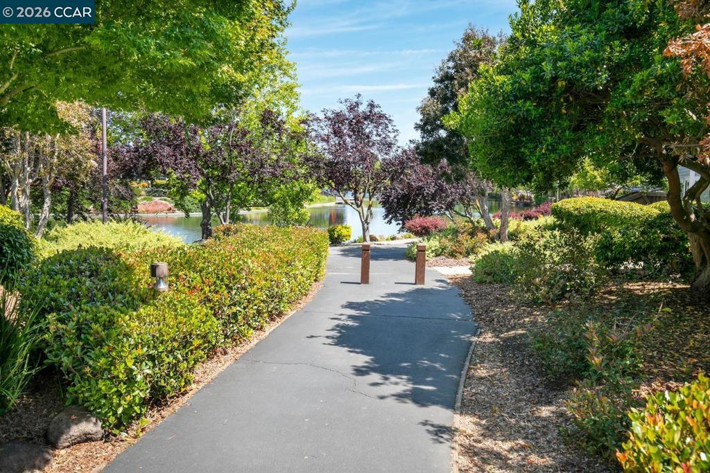 28 Shepardson Ln, Alameda, CA 94502