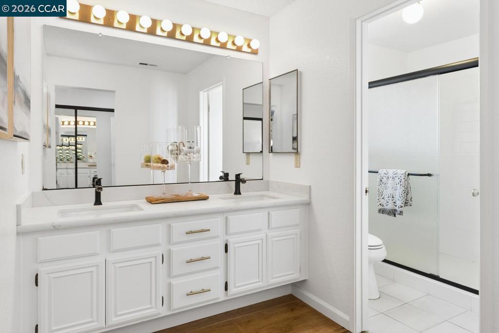 28 Shepardson Ln, Alameda, CA 94502