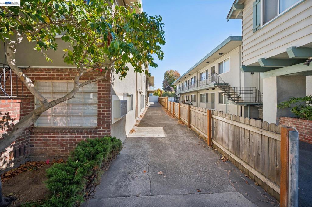 1526 Verdi St, Alameda, CA 94501 1526 Verdi St, Alameda, CA 94501