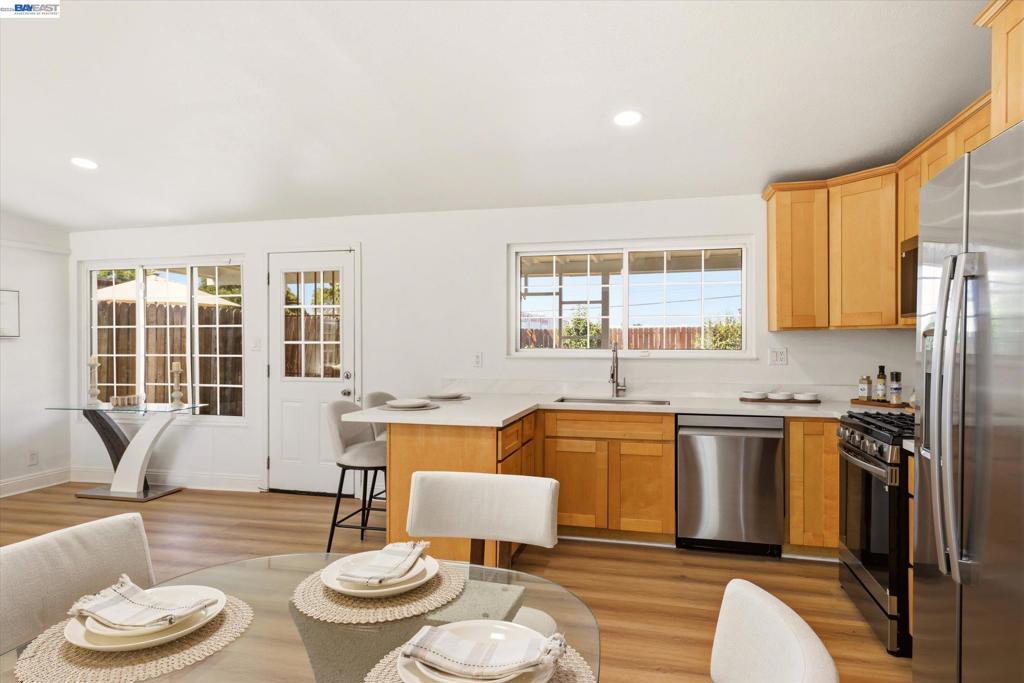 27409 Capri Ave, Hayward, CA 94545
