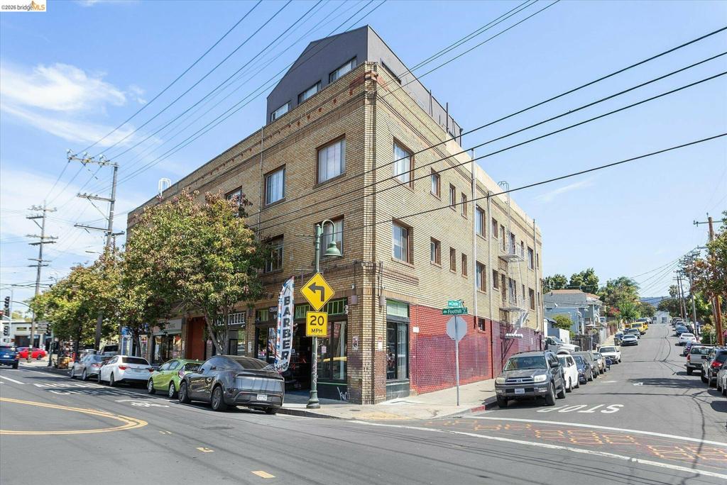 3518 Foothill Blvd, Oakland, CA 94601