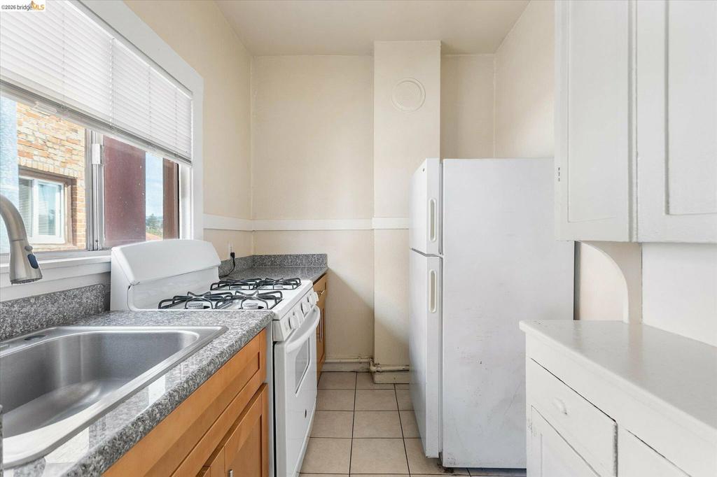 3518 Foothill Blvd, Oakland, CA 94601