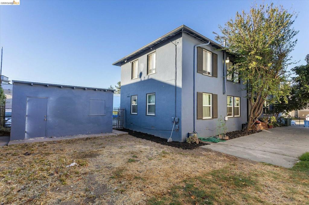 2933 Stanton St, Berkeley, CA 94702 2933 Stanton St, Berkeley, CA 94702