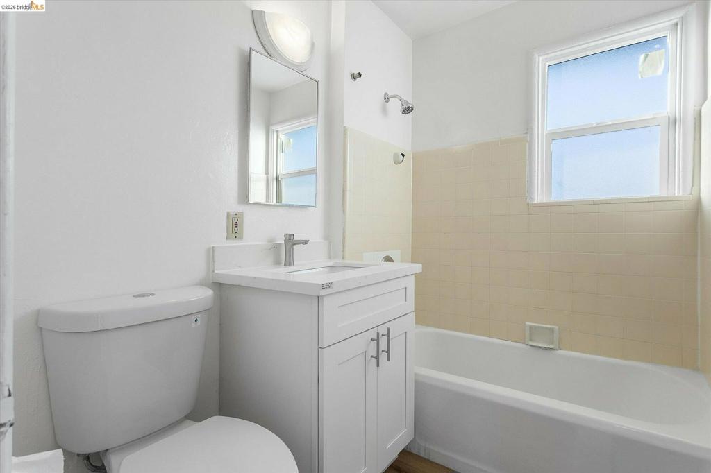 2933 Stanton St, Berkeley, CA 94702