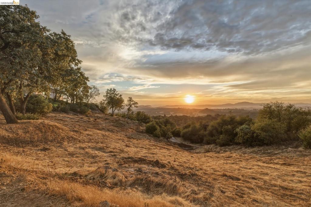 19886 Villa Dr, Sonora, CA 95370 19886 Villa Dr, Sonora, CA 95370
