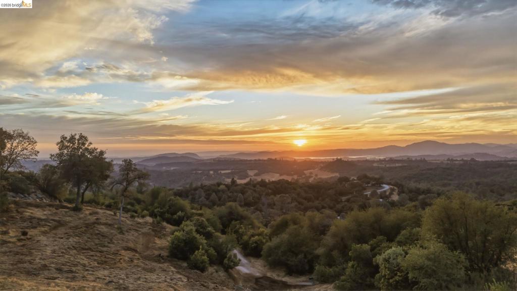 19886 Villa Dr, Sonora, CA 95370