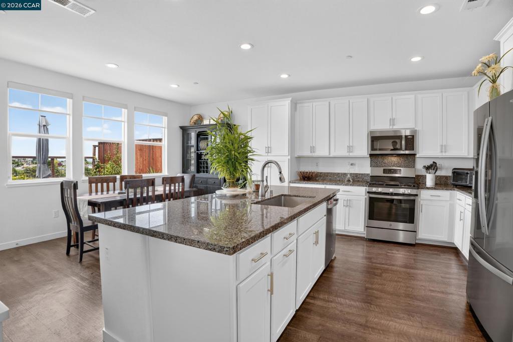 2780 Lily Ct, Antioch, CA 94531