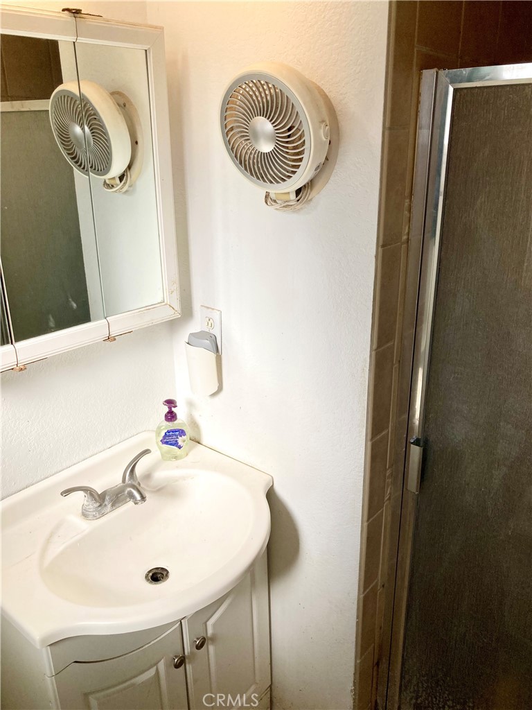 Primary bathroom2