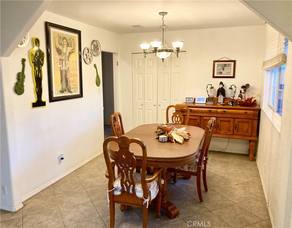 Dining Room (former bedroom 4)