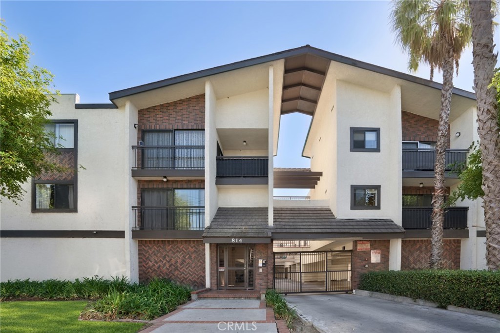 814 E Windsor Road, #208, Glendale, CA 91205 814 E Windsor Road, #208, Glendale, CA 91205