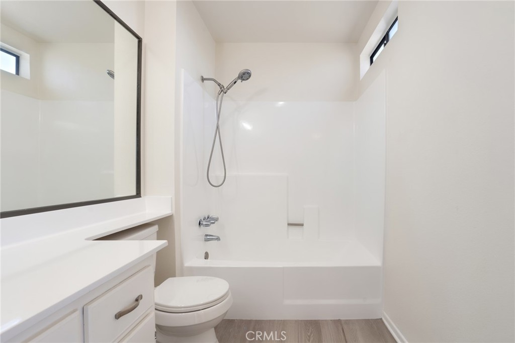 814 E Windsor Road, #208, Glendale, CA 91205