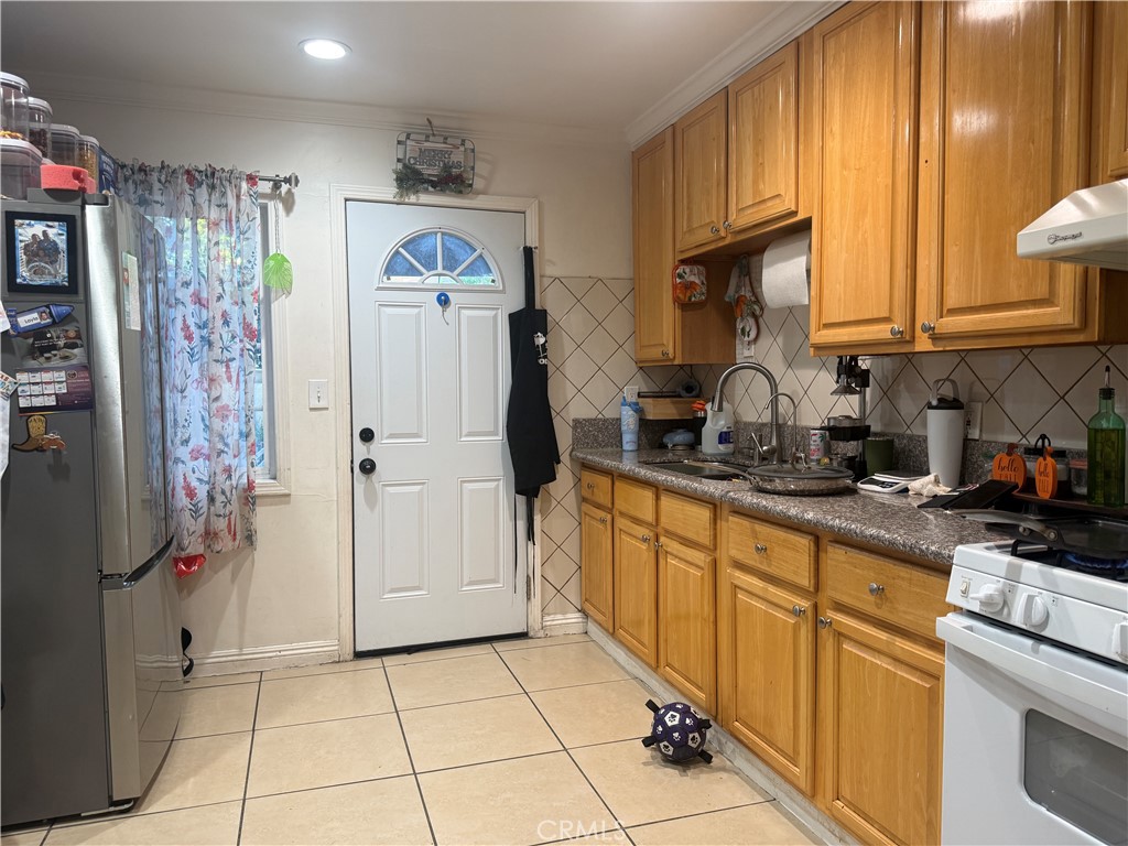 10966 Emery, El Monte, CA 91731