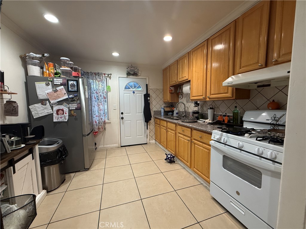 10966 Emery, El Monte, CA 91731