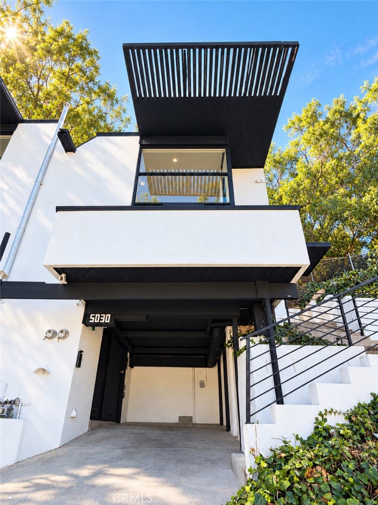 5030 Aldama Street, Los Angeles, CA 90042