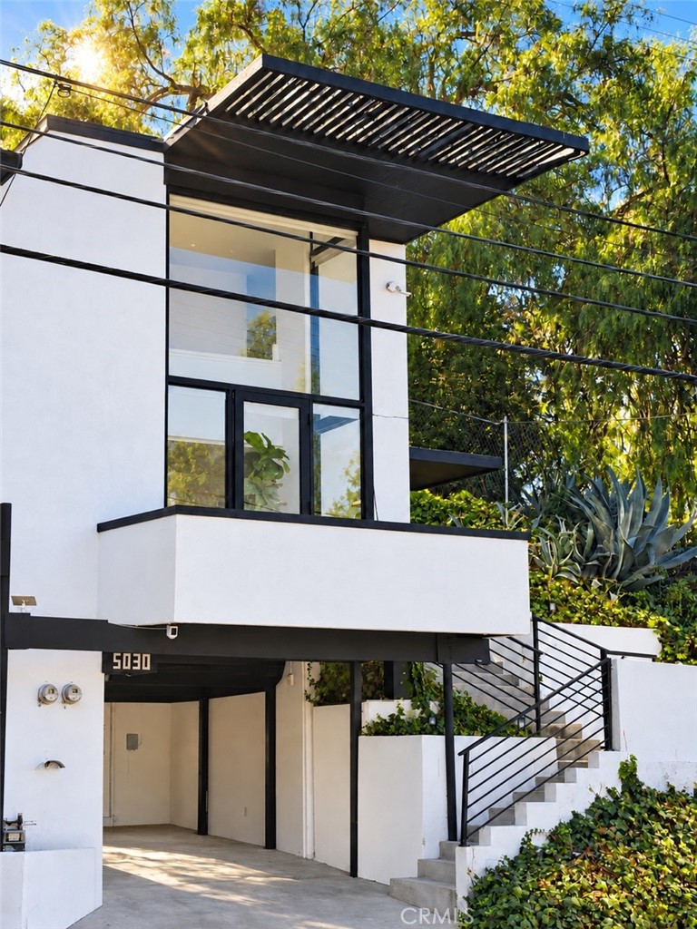 5030 Aldama Street, Los Angeles, CA 90042 5030 Aldama Street, Los Angeles, CA 90042
