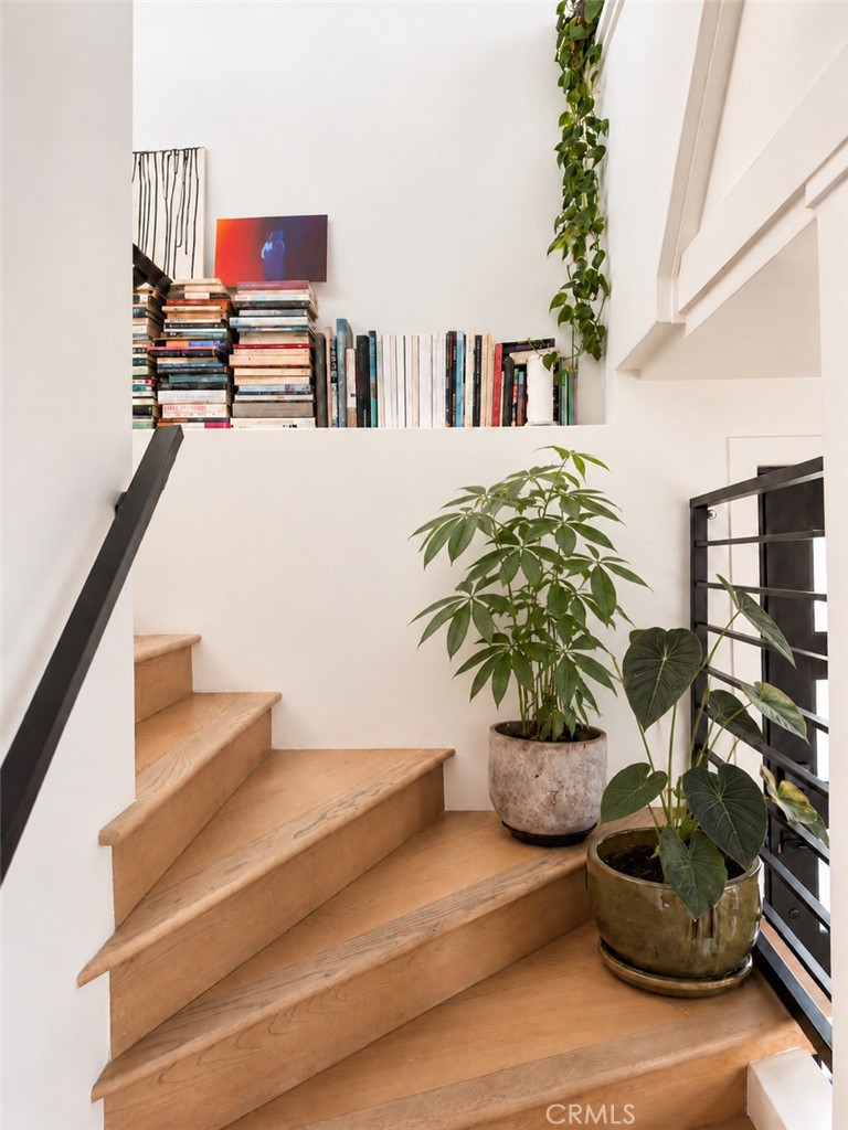 5030 Aldama Street, Los Angeles, CA 90042