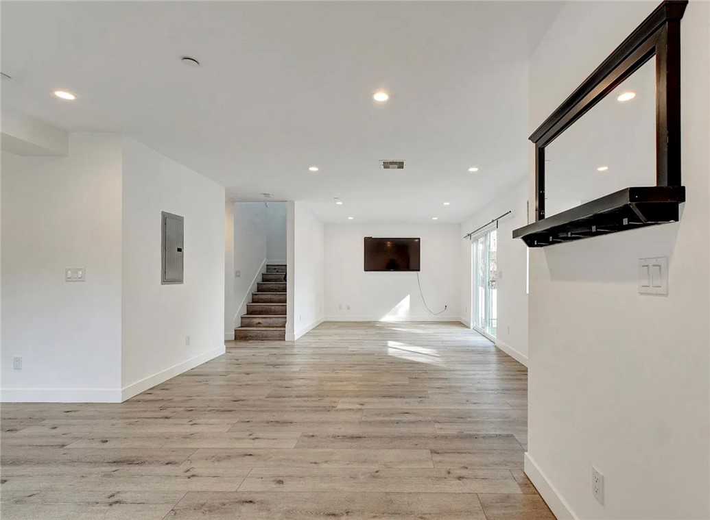 14111 Sylvan, Van Nuys, CA 91401