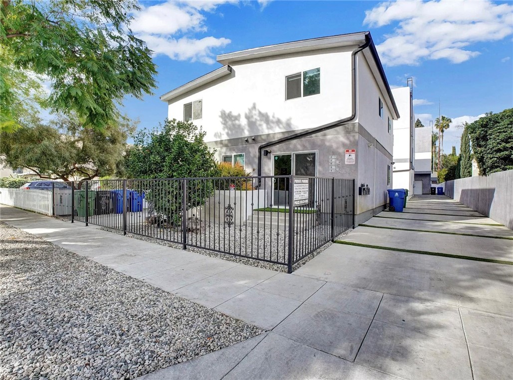 14111 Sylvan, Van Nuys, CA 91401