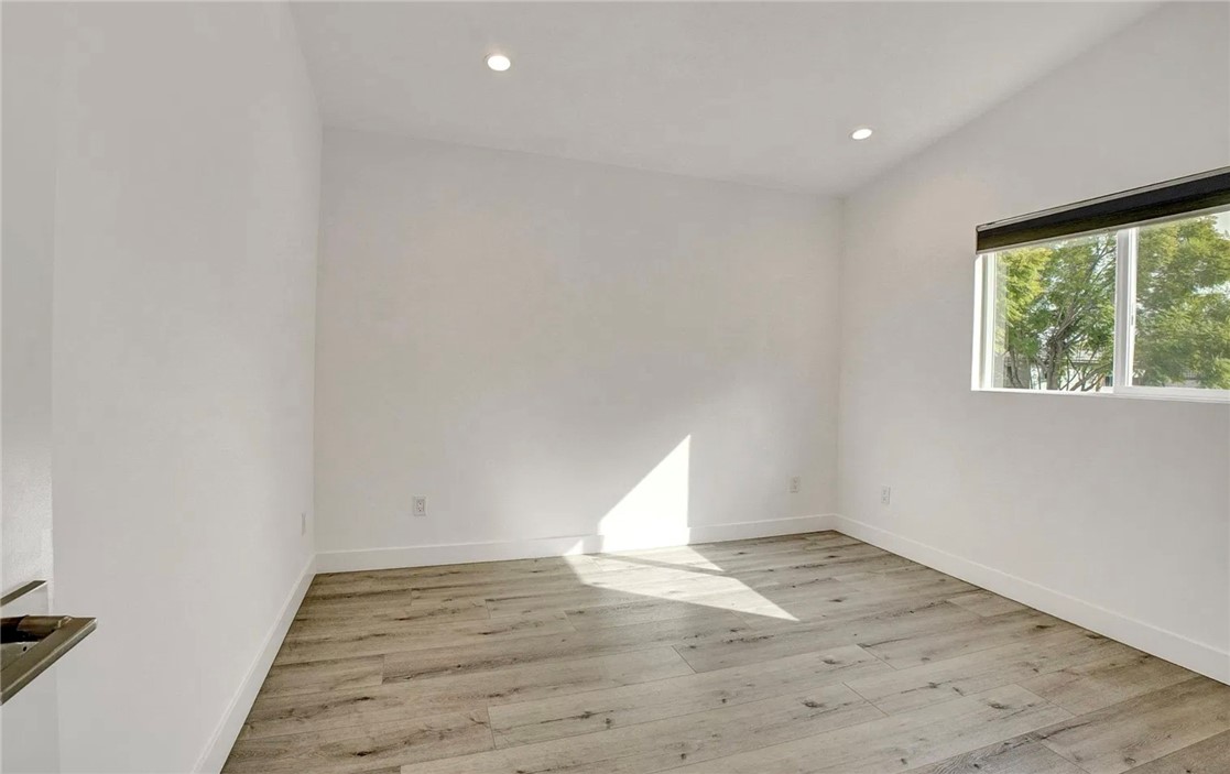 14111 Sylvan, Van Nuys, CA 91401