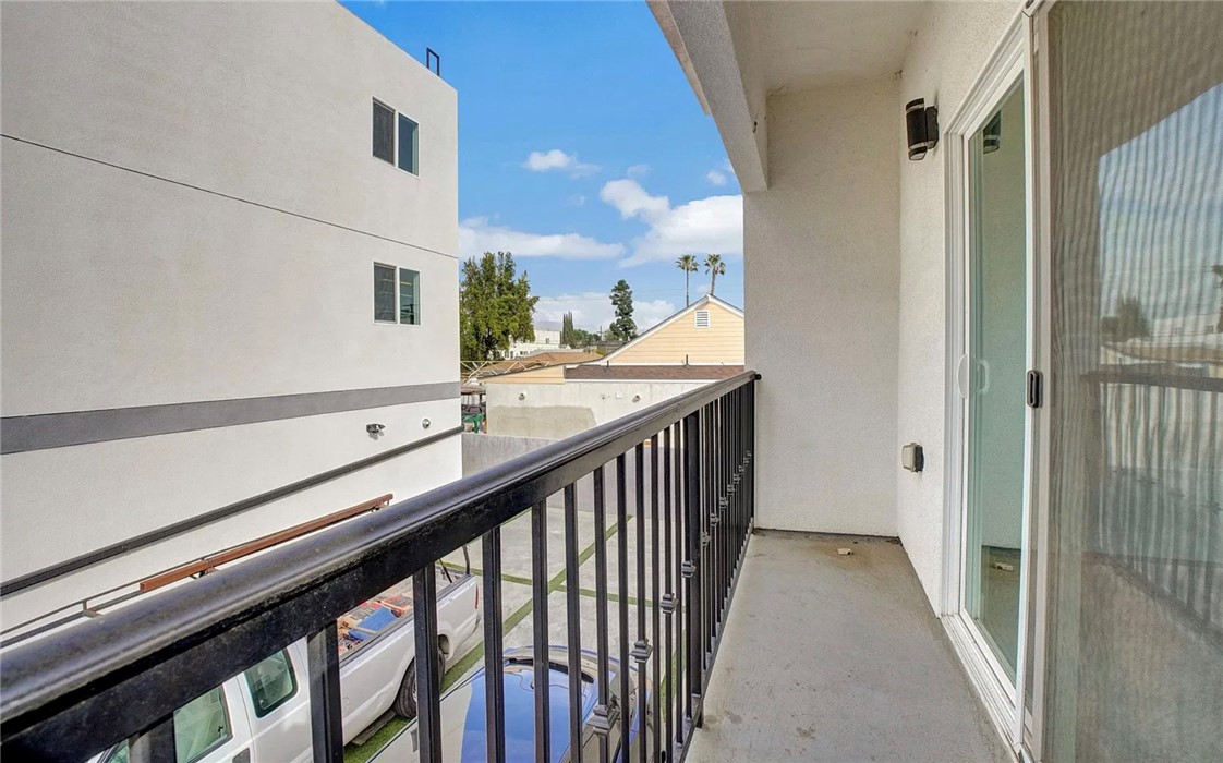14111 Sylvan, Van Nuys, CA 91401