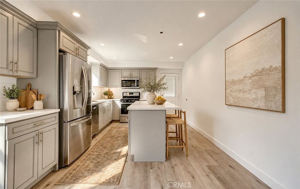 14111 Sylvan, Van Nuys, CA 91401