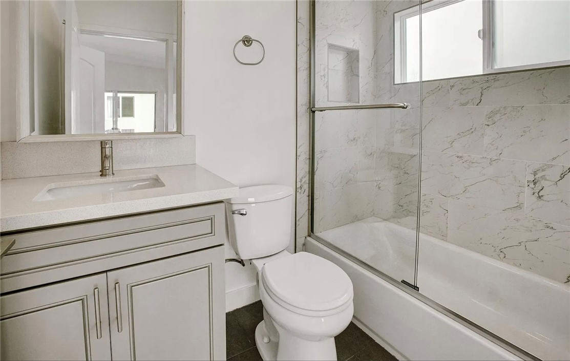 14111 Sylvan, Van Nuys, CA 91401