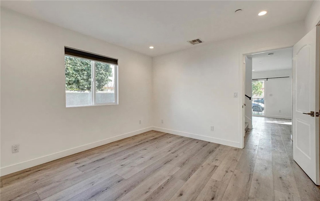 14111 Sylvan, Van Nuys, CA 91401