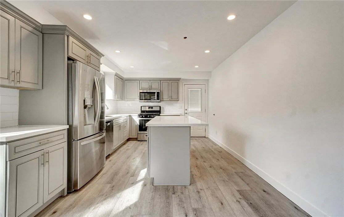 14111 Sylvan, Van Nuys, CA 91401