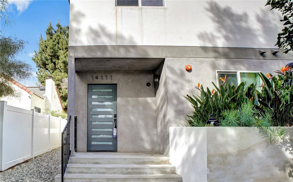 14111 Sylvan, Van Nuys, CA 91401