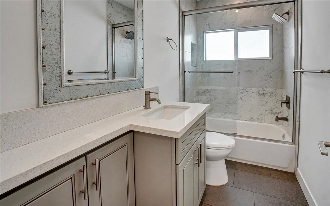 14111 Sylvan, Van Nuys, CA 91401