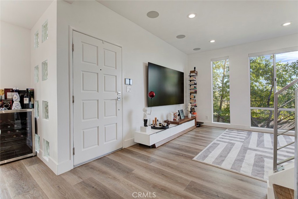 1080 Everett, Echo Park, CA 90026 1080 Everett, Echo Park, CA 90026