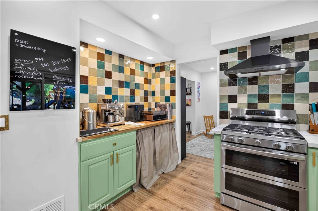 28711 Macklin Avenue, Canyon Country, CA 91387