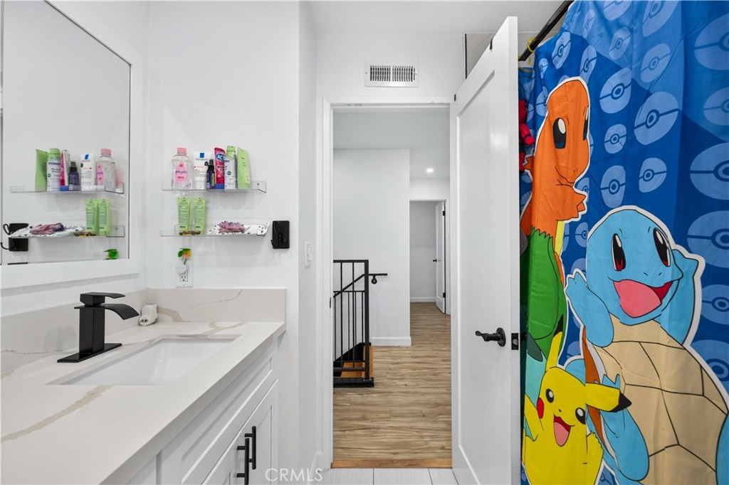 28711 Macklin Avenue, Canyon Country, CA 91387