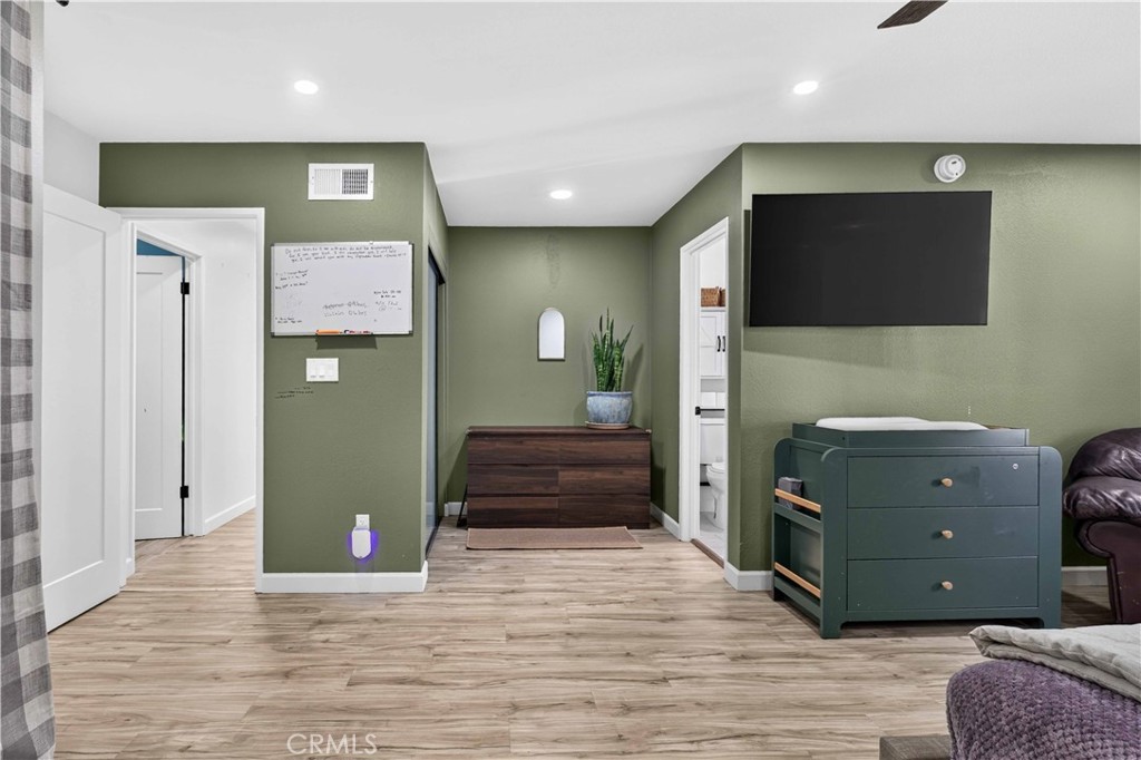 28711 Macklin Avenue, Canyon Country, CA 91387