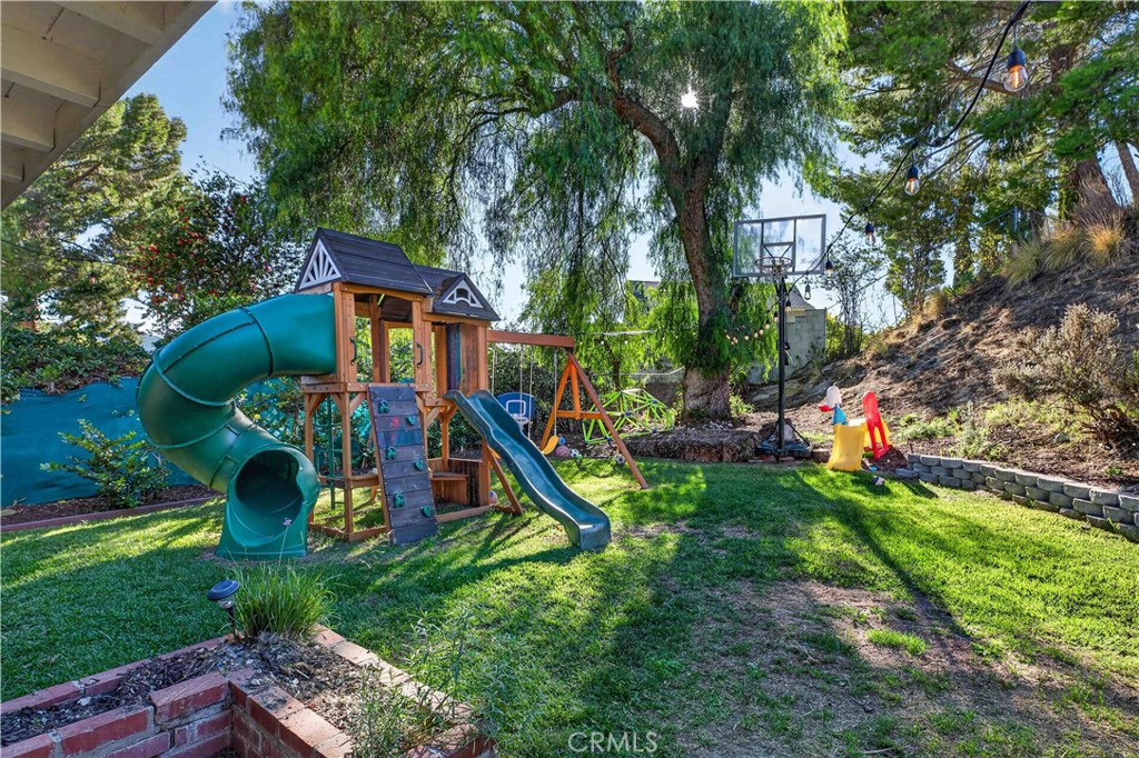28711 Macklin Avenue, Canyon Country, CA 91387