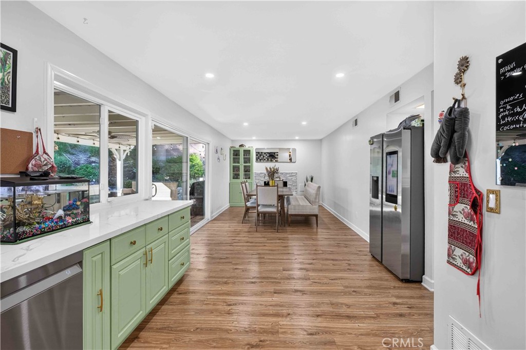 28711 Macklin Avenue, Canyon Country, CA 91387