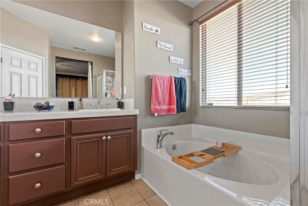 11993 Autumn Wind, Victorville, CA 92392