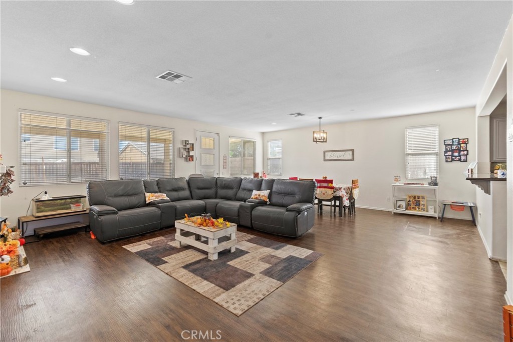 11993 Autumn Wind, Victorville, CA 92392