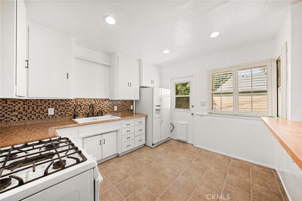 6795 De Anza, Riverside, CA 92506 6795 De Anza, Riverside, CA 92506