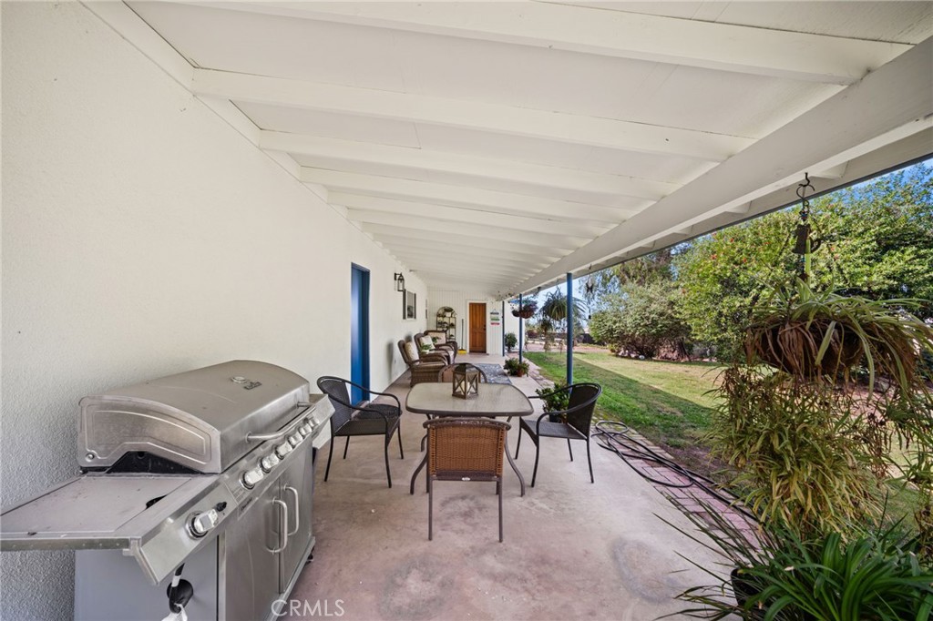 6614 Summit, Highland, CA 92346